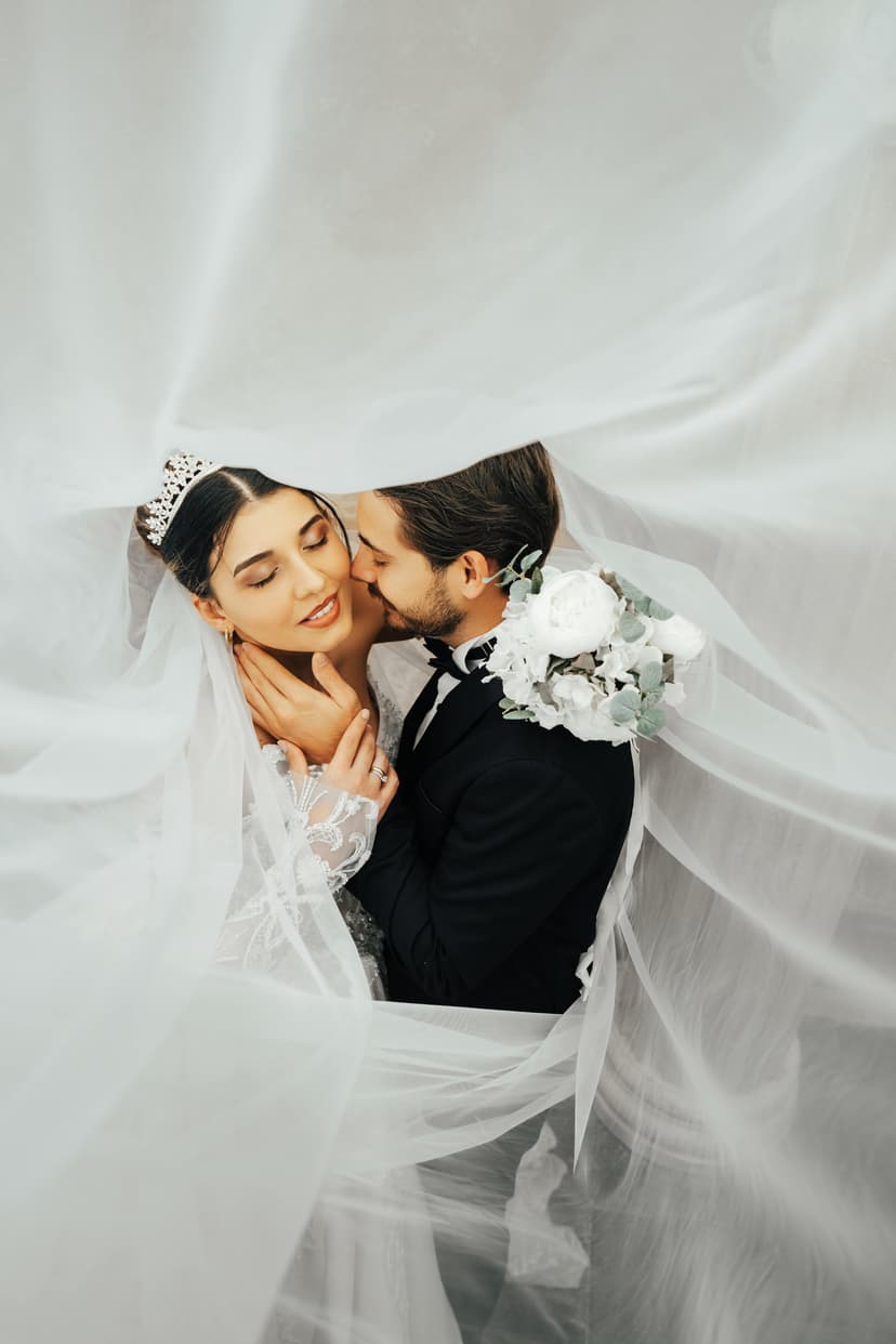 Golden romance wedding LUT example